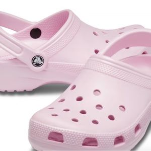Croc Classic in Ballerina Pink.